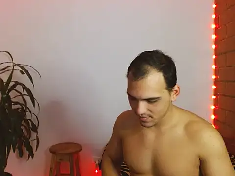 Maax3023 online show from October 18, 1:35 pm