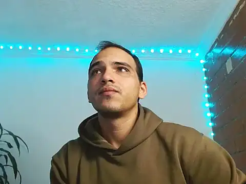 Maax3023 online show from October 19, 1:03 pm