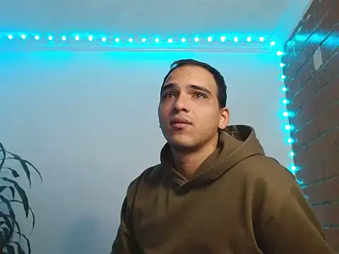 Maax3023 online show from October 21, 1:21 pm