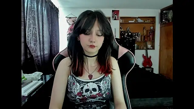 Maki Zein  online show from December 16, 6:45 pm