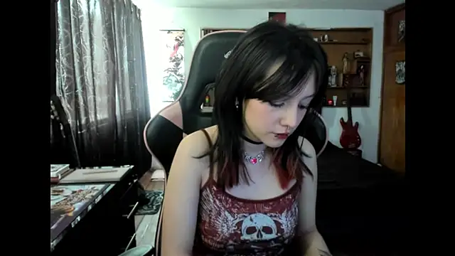 Snapshot of Maki_Zein_ chatting on October 28, 8:08 pm Maki Zein  online show from October 28, 8:08 pm