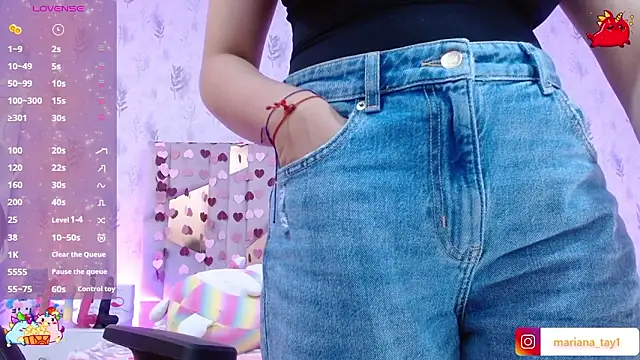 Snapshot of MARIANA_TAY1 chatting on February 21, 3:30 am MARIANA TAY1 online show from February 21, 3:30 am