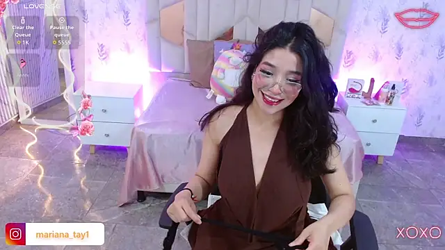 MARIANA TAY1 online show from December 21, 3:30 am