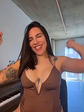 Lolathebaddie online show from March 19, 5:13 pm