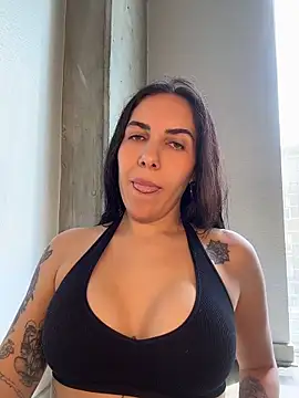 Lolathebaddie online show from May 4, 5:16 pm