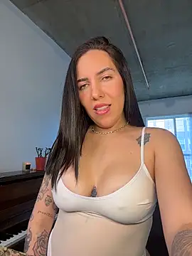 Lolathebaddie online show from March 6, 6:58 pm