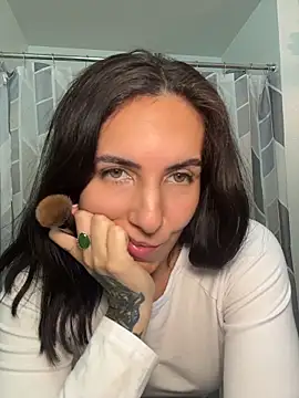 Lolathebaddie online show from November 11, 4:46 pm