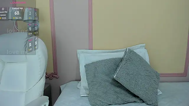 Snapshot of _naylaa_ chatting on April 30, 3:13 am naylaa online show from April 30, 3:13 am