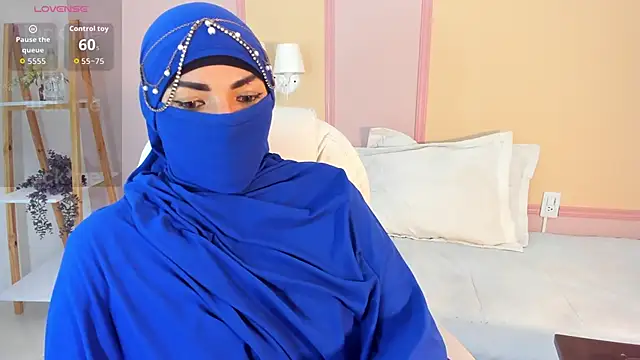 Snapshot of _naylaa_ chatting on May 20, 3:14 am naylaa online show from May 20, 3:14 am