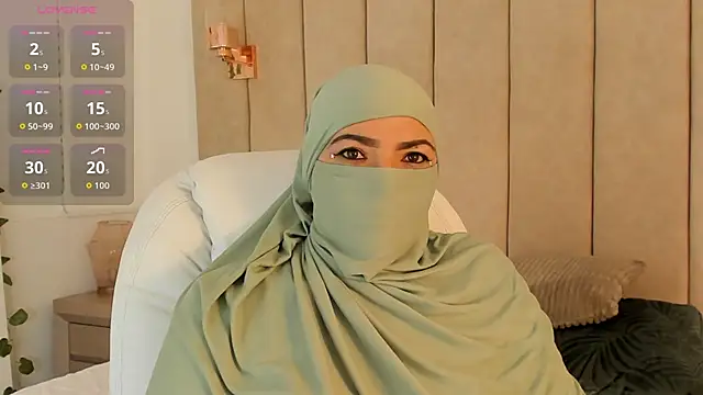 Snapshot of _naylaa_ chatting on November 20, 3:51 am naylaa online show from November 20, 3:51 am