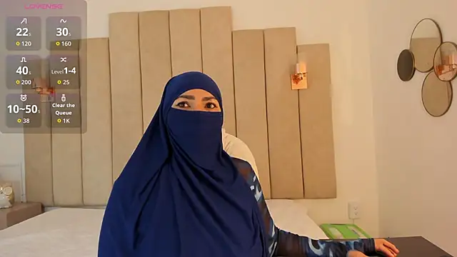  naylaa  online show from November 19, 4:01 am