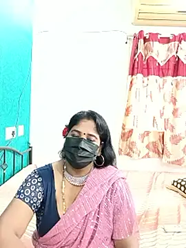 Snapshot of tamil-aunt chatting on October 19, 5:32 am tamil-aunt online show from October 19, 5:32 am