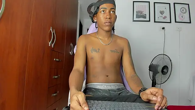 latin kay1 online show from February 20, 10:55 pm