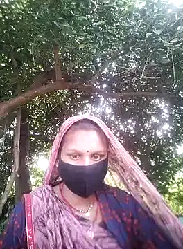 Snapshot of rasmi_powar chatting on October 15, 8:55 am rasmi powar online show from October 15, 8:55 am