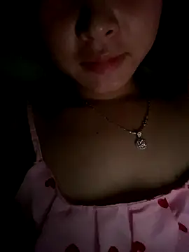 Snapshot of Yan_50299 chatting on October 18, 6:43 pm Yan 50299 online show from October 18, 6:43 pm