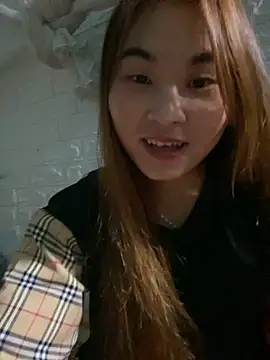 Snapshot of Yan_50299 chatting on October 14, 12:28 pm Yan 50299 online show from October 14, 12:28 pm