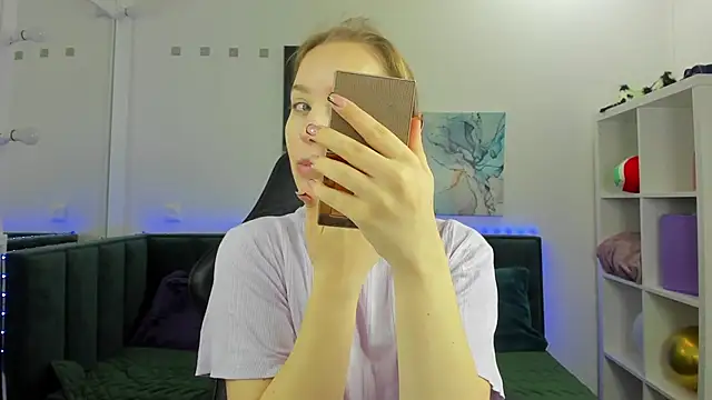 Melissa new22 online show from November 8, 11:08 pm