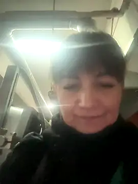 Butterfly8385 online show from November 19, 9:09 am