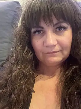 Butterfly8385 online show from October 29, 9:47 pm