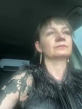 Snapshot of Butterfly8385 chatting on June 12, 3:43 pm Butterfly8385 online show from June 12, 3:43 pm