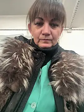 Butterfly8385 online show from March 26, 12:25 pm