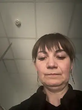 Butterfly8385 online show from March 25, 8:08 pm