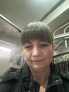 Butterfly8385 online show from November 17, 1:26 pm