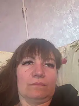 Butterfly8385 online show from April 5, 9:05 am