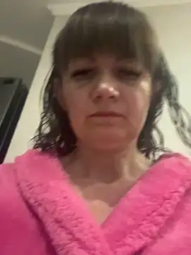 Butterfly8385 online show from May 17, 6:41 pm
