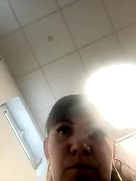 Butterfly8385 online show from November 8, 11:25 am