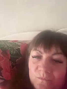 Butterfly8385 online show from February 24, 7:42 am