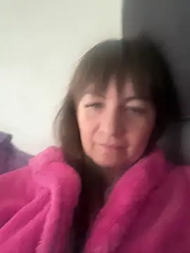 Butterfly8385 online show from March 30, 11:01 am