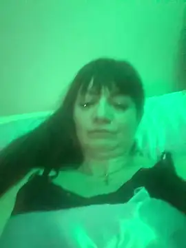 Snapshot of Butterfly8385 chatting on June 7, 7:52 pm Butterfly8385 online show from June 7, 7:52 pm