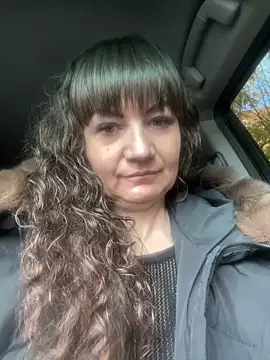 Butterfly8385 online show from October 29, 9:30 am