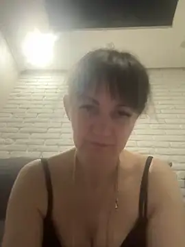 Butterfly8385 online show from March 28, 10:33 pm