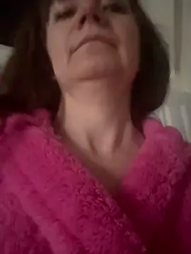 Butterfly8385 online show from February 6, 9:27 am