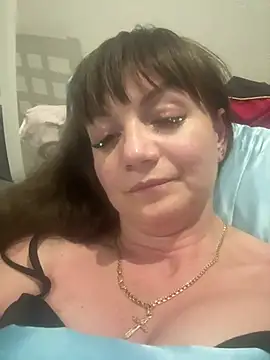 Snapshot of Butterfly8385 chatting on June 10, 8:32 pm Butterfly8385 online show from June 10, 8:32 pm