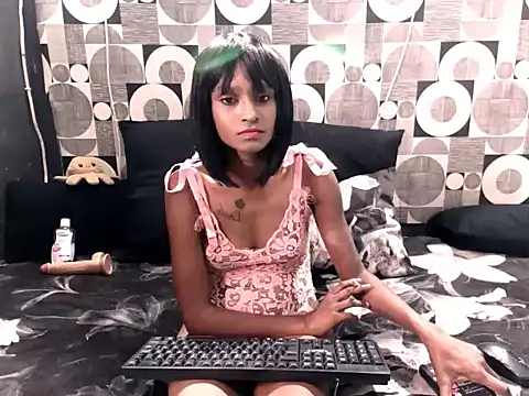 Snapshot of sassyindian01 chatting on October 17, 6:39 am sassyindian01 online show from October 17, 6:39 am
