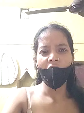 Jaanvi G online show from November 8, 6:22 pm