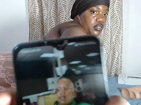 SweetBedroomEyez online show from October 31, 8:49 pm