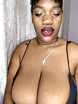 Snapshot of SweetBedroomEyez chatting on August 8, 6:15 pm SweetBedroomEyez online show from August 8, 6:15 pm