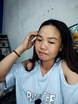 Snapshot of pusi_xinh chatting on October 15, 4:48 pm pusi xinh online show from October 15, 4:48 pm