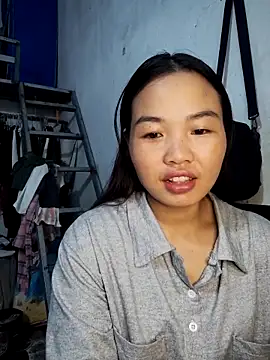 Snapshot of pusi_xinh chatting on October 19, 2:25 am pusi xinh online show from October 19, 2:25 am