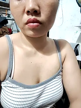 Snapshot of pusi_xinh chatting on October 13, 5:09 am pusi xinh online show from October 13, 5:09 am