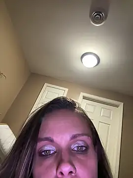 Brooklyn1987 online show from March 29, 1:40 am