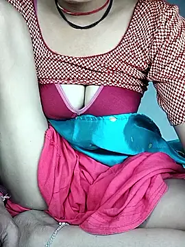 Snapshot of Cute_Dolly89 chatting on October 18, 10:23 pm Cute Dolly89 online show from October 18, 10:23 pm