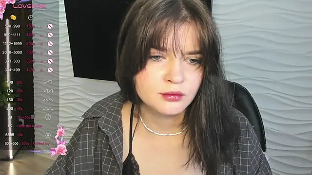 Mori Girll online show from November 9, 1:04 pm