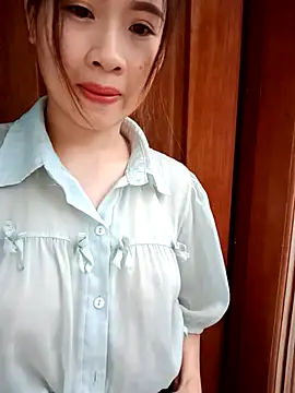 tuongvycute online show from October 29, 6:01 am