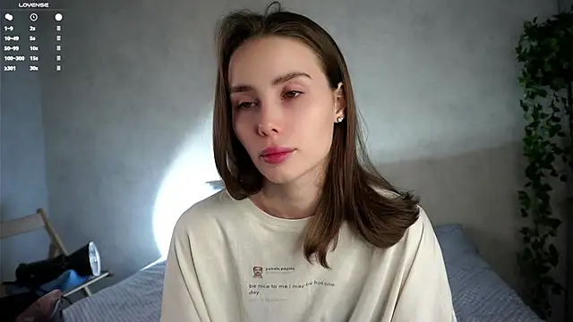 MonetLeitman online show from May 29, 1:33 am