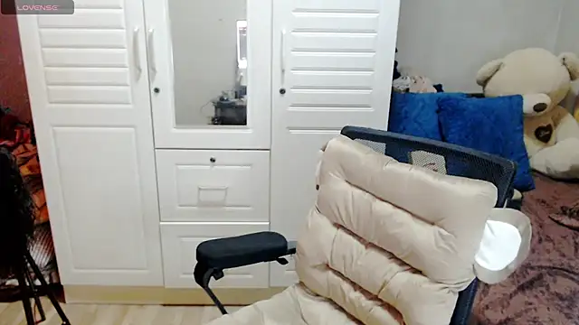 BellaMistressJhax online show from February 19, 6:05 pm